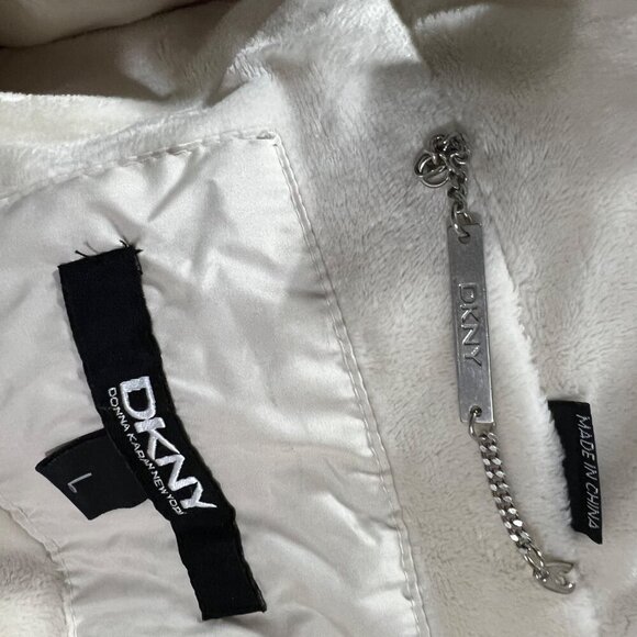 DKNY Neutral Long Urban Down Hooded‎ Scandinavian Winter Cottage Puffer Coat L - Picture 2 of 9
